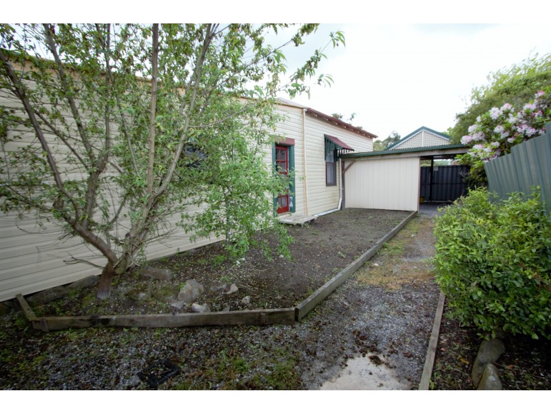 11 Gordon Street, Korumburra VIC 3950