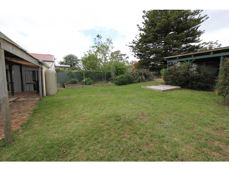 11 Gordon Street, Korumburra VIC 3950