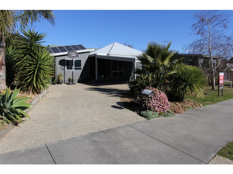 1  Woodford Place, Korumburra VIC 3950