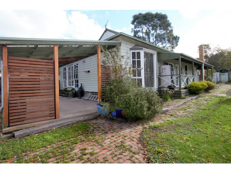 UNDER  CONTRACT, Korumburra VIC 3950