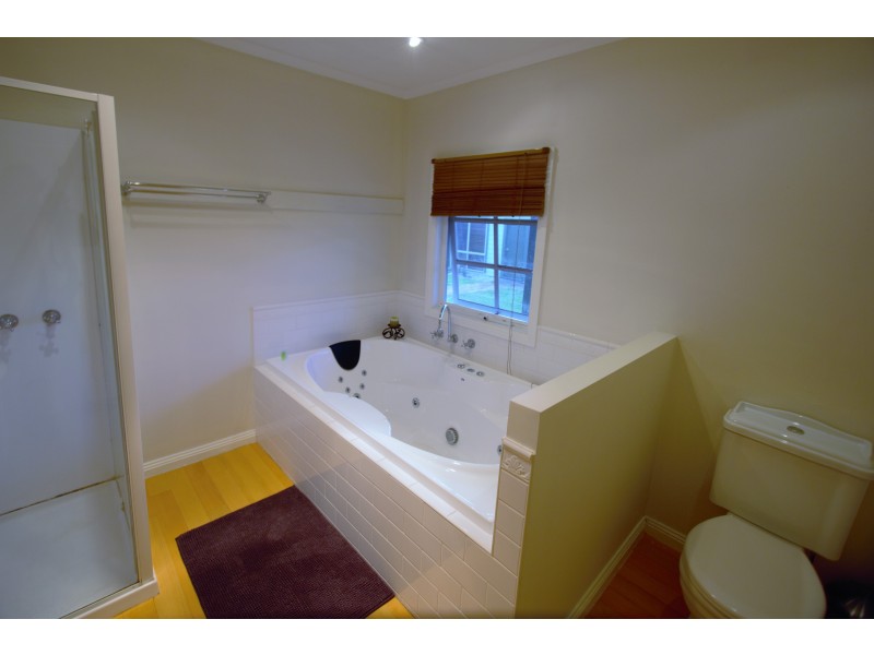 UNDER  CONTRACT, Korumburra VIC 3950