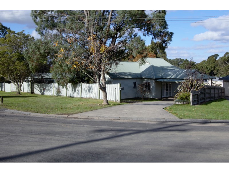 UNDER  CONTRACT, Korumburra VIC 3950