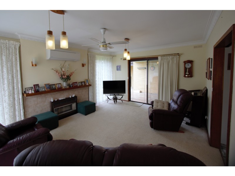 11 Clarence Street, Loch VIC 3945