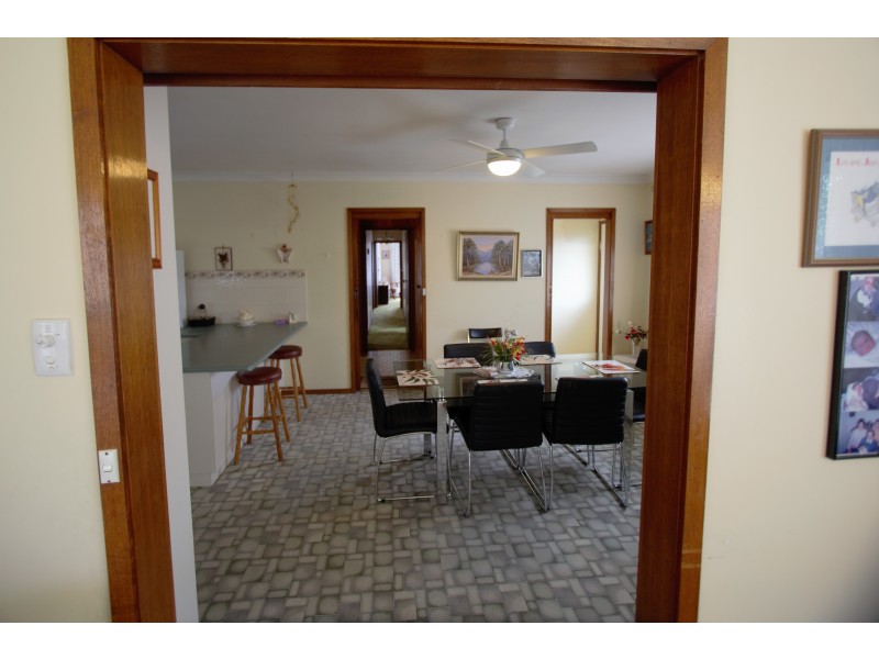 11 Clarence Street, Loch VIC 3945
