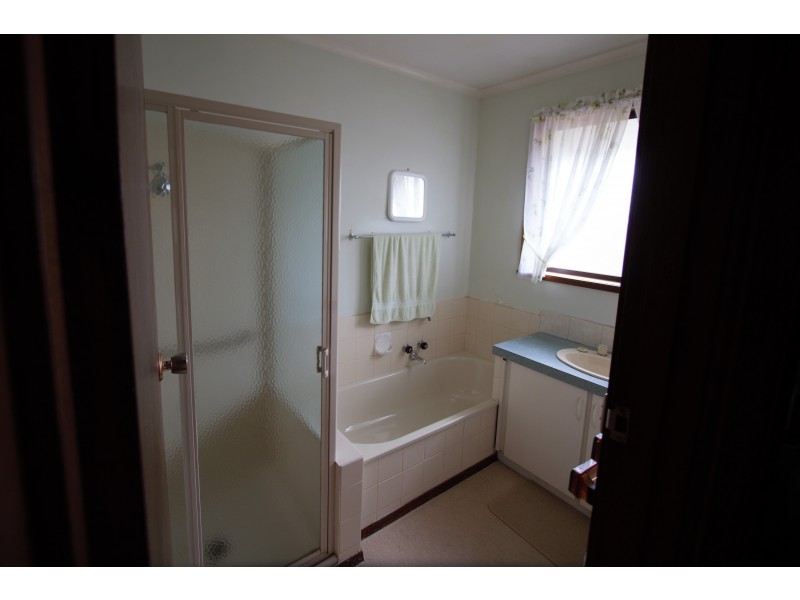 11 Clarence Street, Loch VIC 3945