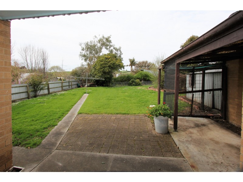 11 Clarence Street, Loch VIC 3945