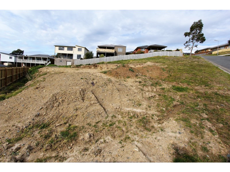 2/2 Lauren Way, Korumburra VIC 3950