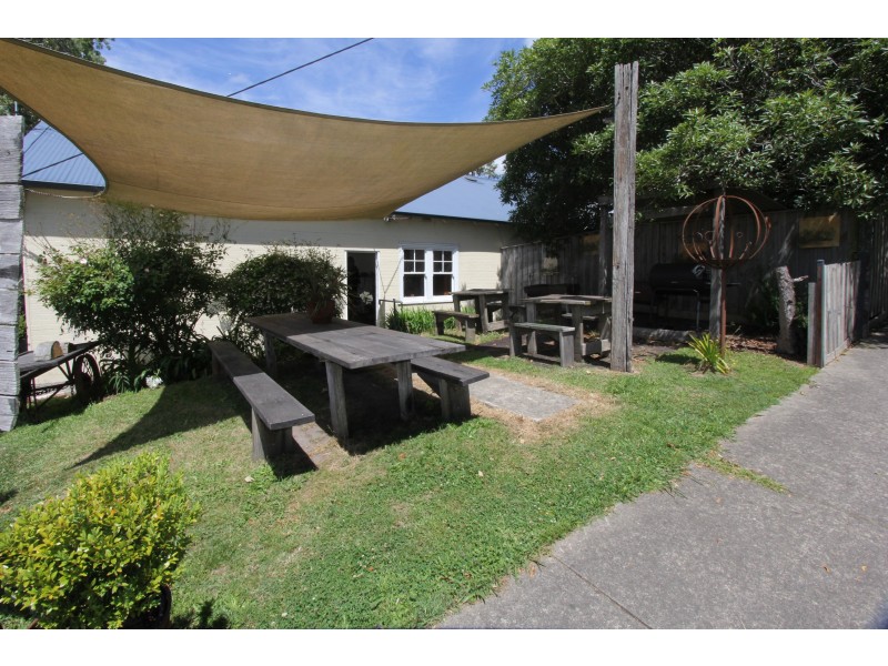 32 Victoria Road, Loch VIC 3945