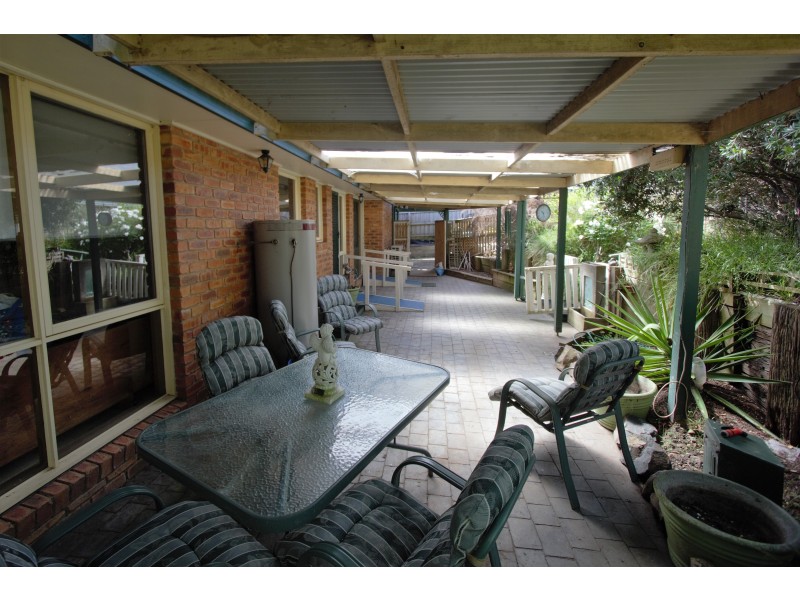 21 Queen Street, Loch VIC 3945