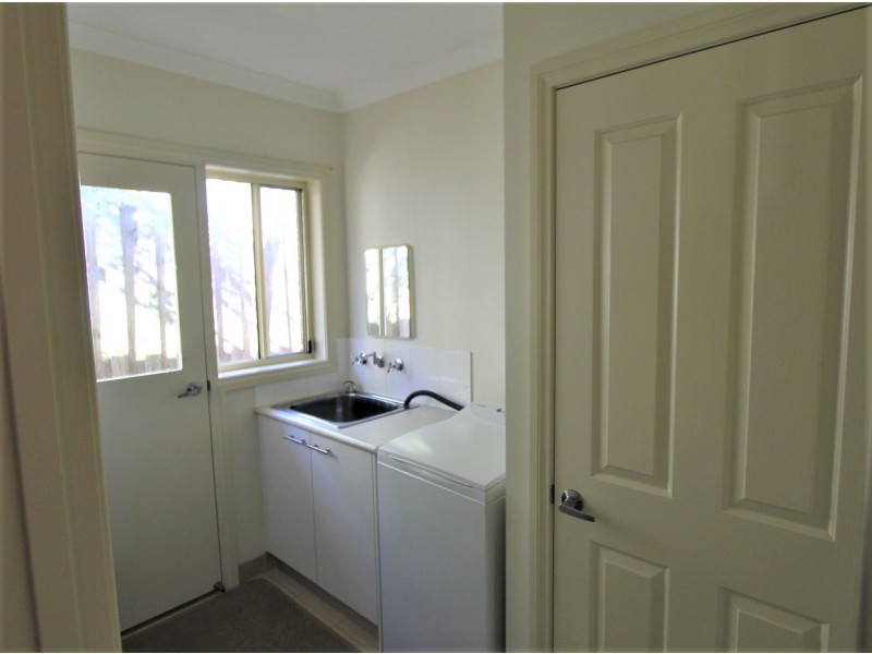 1/5 Queen Street,, Korumburra VIC 3950