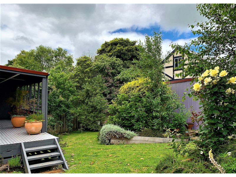 46 Victoria Road, Loch VIC 3945