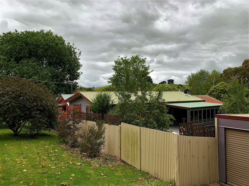 46 Victoria Road, Loch VIC 3945