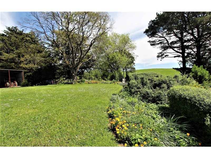 165 Soldiers Road, Loch VIC 3945