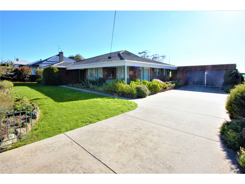 32 Nyora Road, Poowong VIC 3988