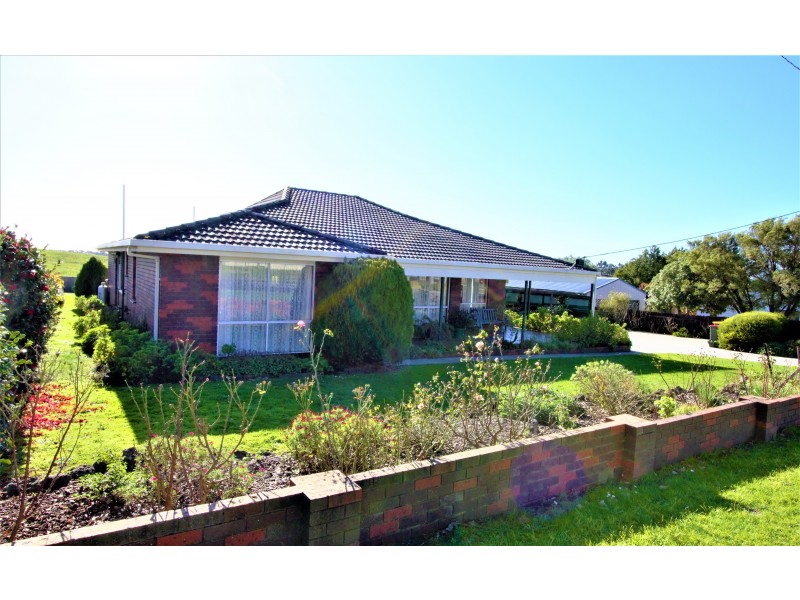 32 Nyora Road, Poowong VIC 3988