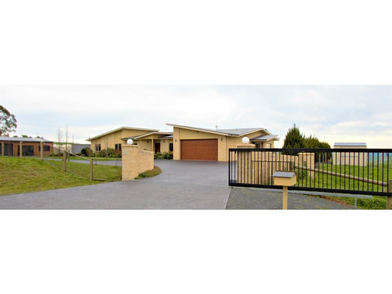 21 South Road, Loch VIC 3945