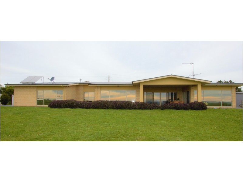 21 South Road, Loch VIC 3945