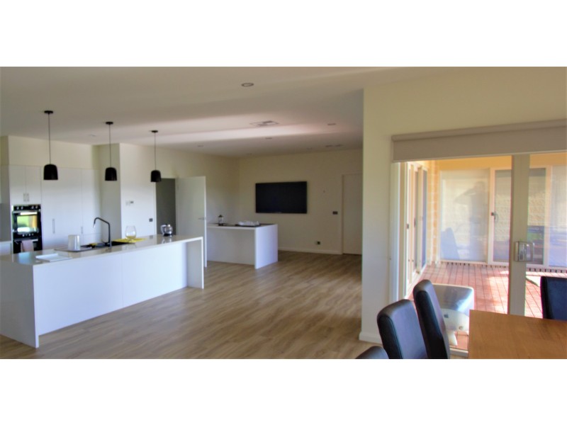 21 South Road, Loch VIC 3945