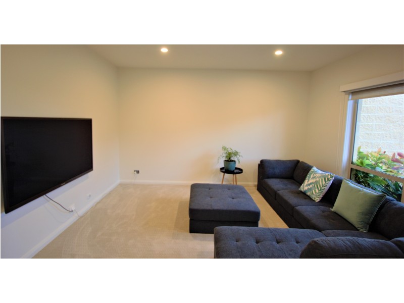 21 South Road, Loch VIC 3945