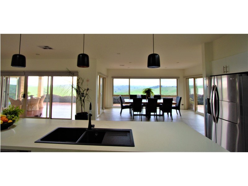 21 South Road, Loch VIC 3945