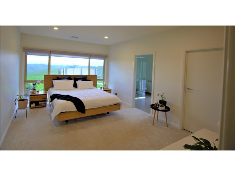 21 South Road, Loch VIC 3945