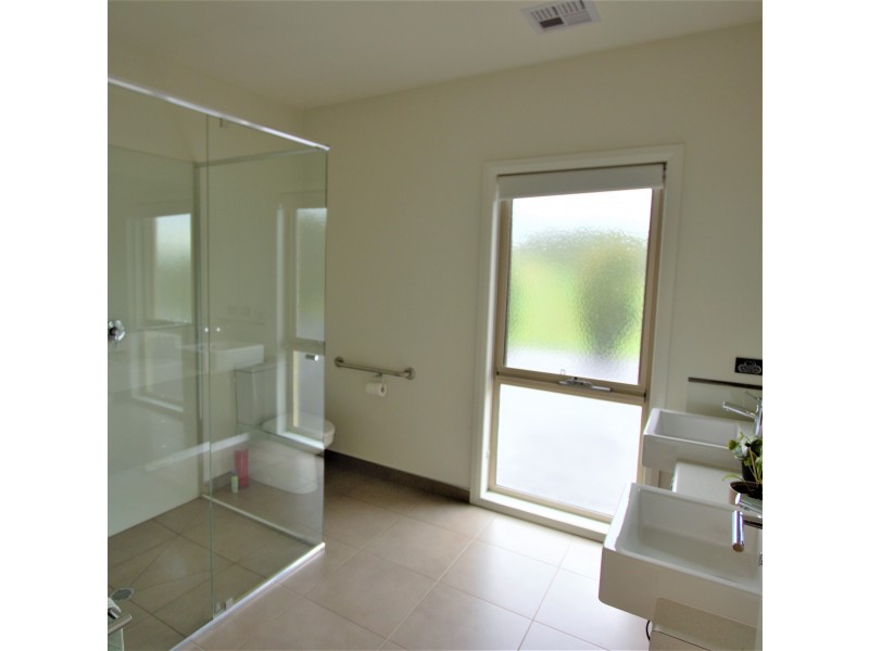 21 South Road, Loch VIC 3945