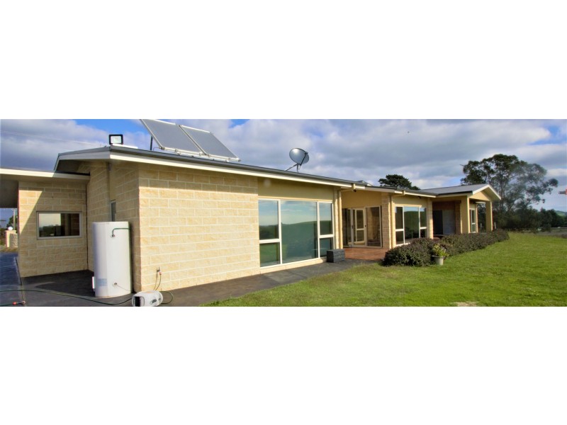 21 South Road, Loch VIC 3945