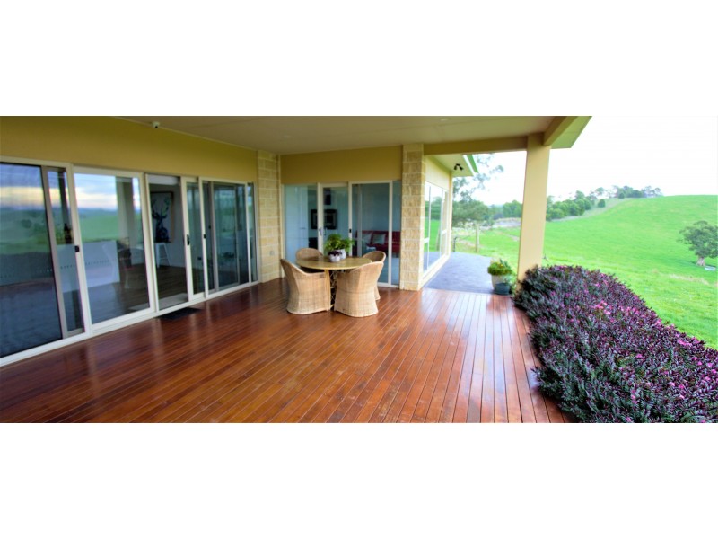 21 South Road, Loch VIC 3945