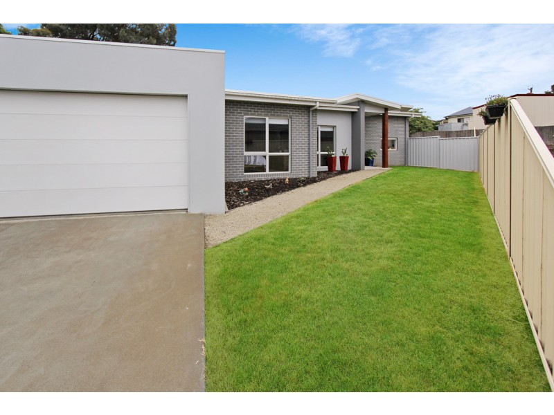 5 Fox Grove, Korumburra VIC 3950