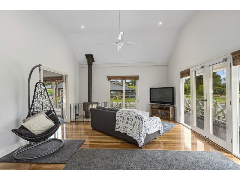 8 Floraston Drive, Leongatha VIC 3953