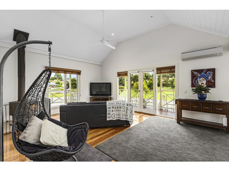 8 Floraston Drive, Leongatha VIC 3953