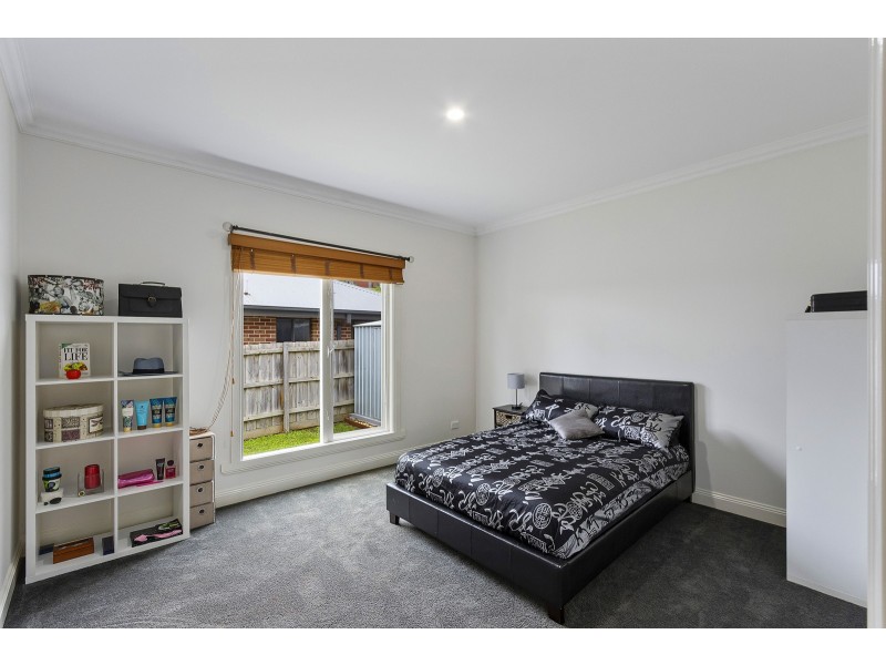 8 Floraston Drive, Leongatha VIC 3953