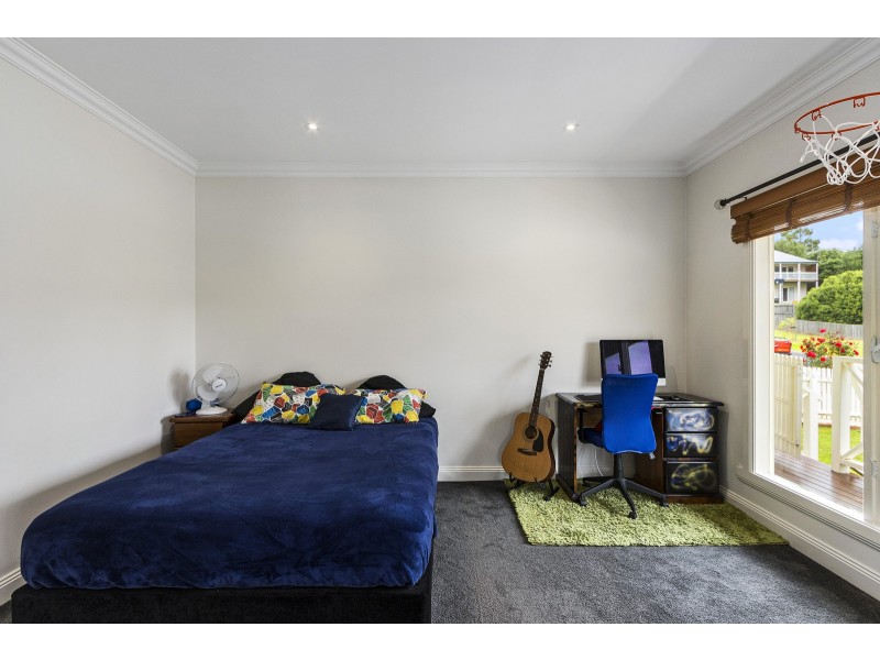 8 Floraston Drive, Leongatha VIC 3953