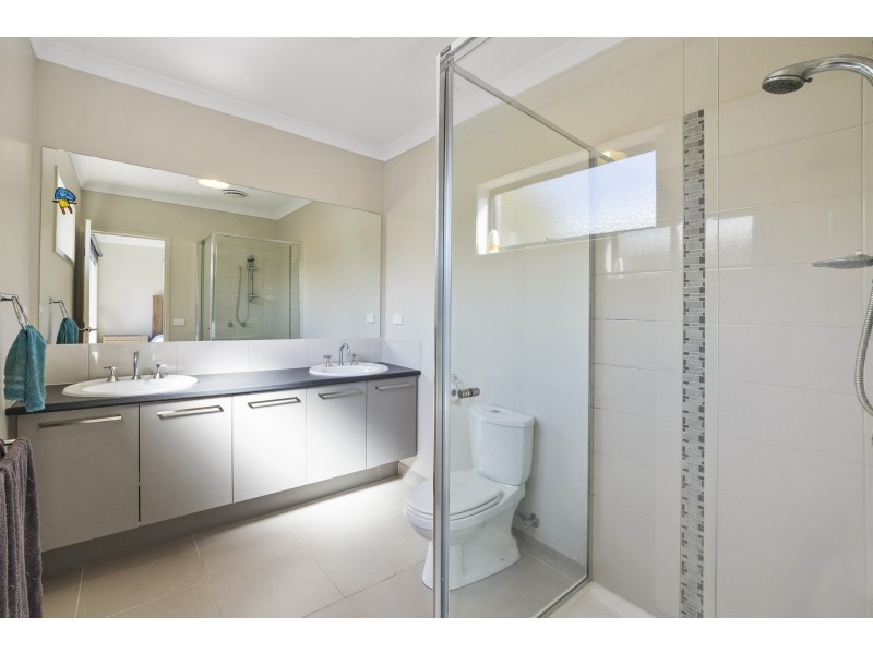 77 Shingler Street, Leongatha VIC 3953