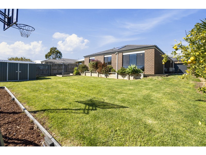77 Shingler Street, Leongatha VIC 3953