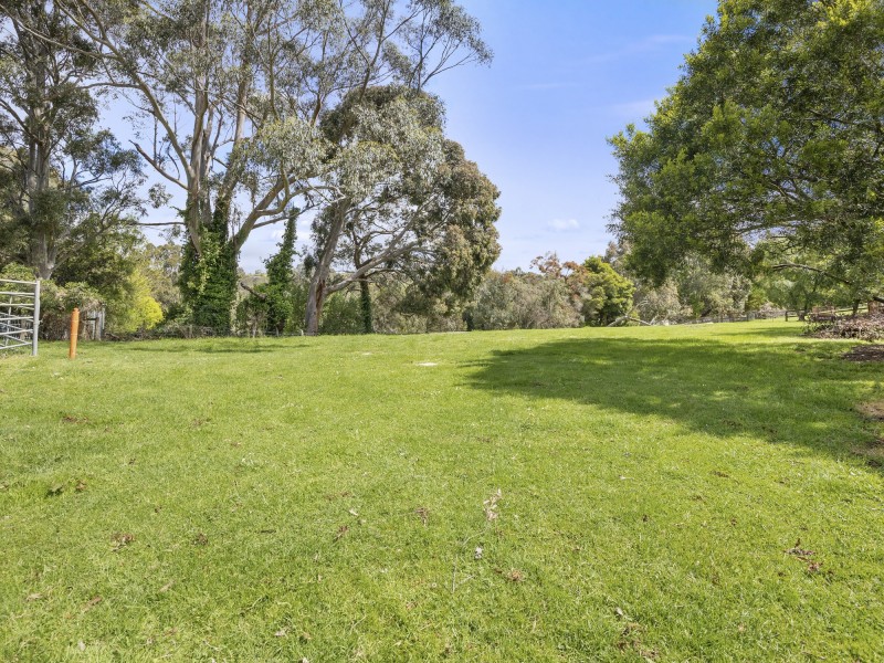 24 Elmores Road, Korumburra VIC 3950
