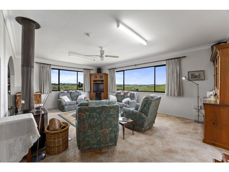 190 South Road, Loch VIC 3945