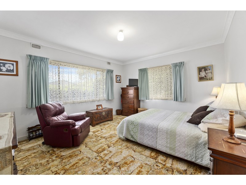 190 South Road, Loch VIC 3945