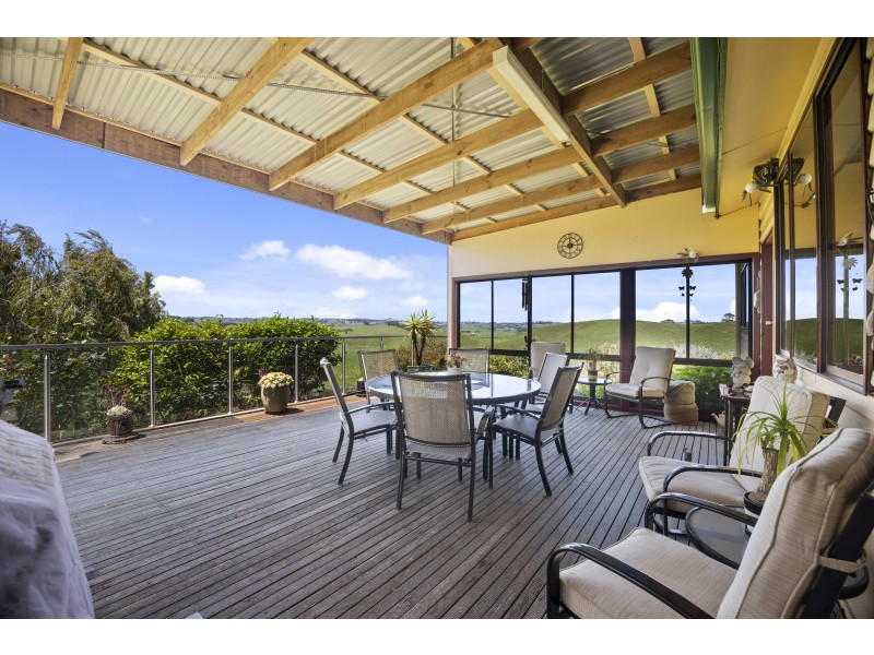 190 South Road, Loch VIC 3945