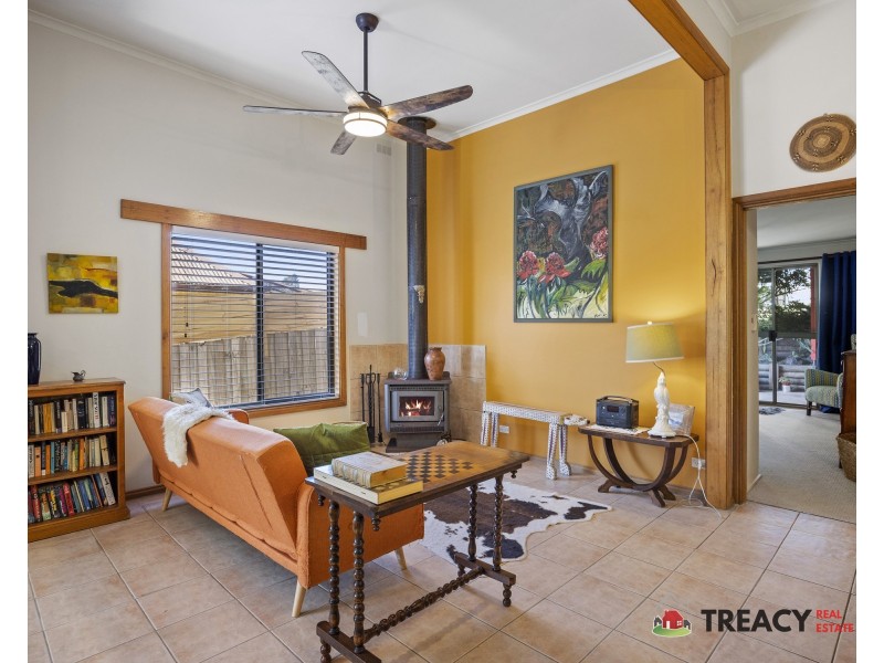 3 Mary Street, Loch VIC 3945