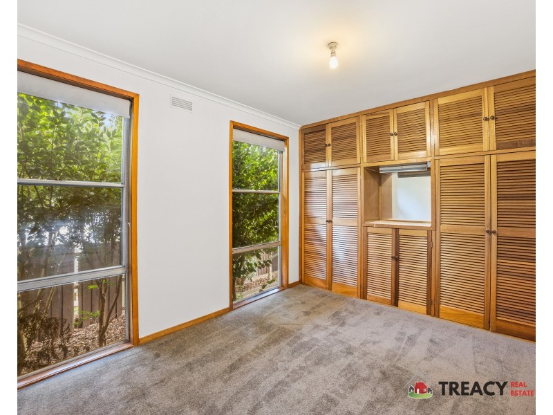 42 Greenwood Parade, Leongatha VIC 3953