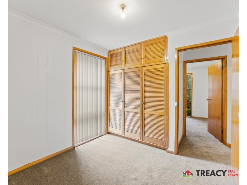 42 Greenwood Parade, Leongatha VIC 3953
