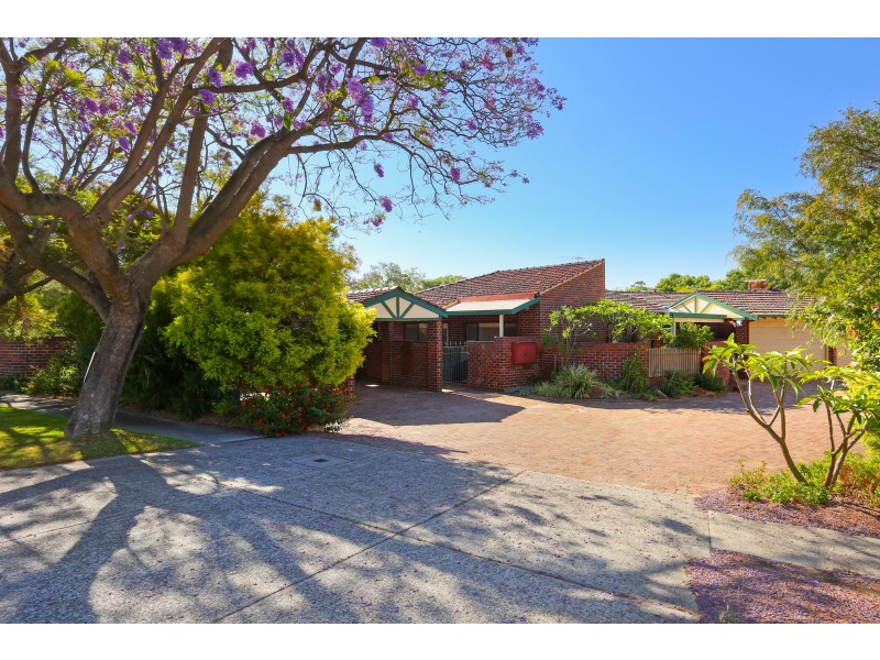 10A Macrae Road, Applecross WA 6153
