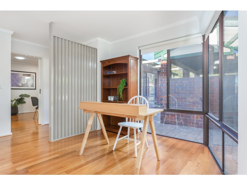 10A Macrae Road, Applecross WA 6153