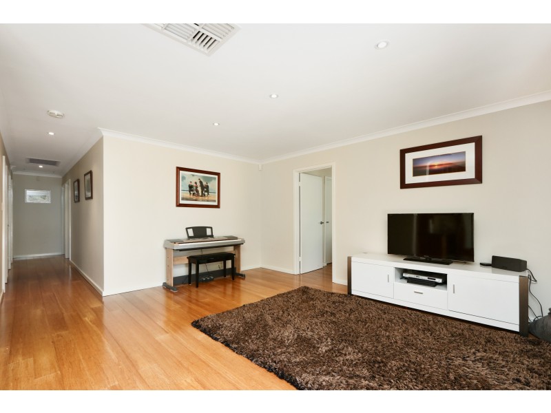 1 Shirley Avenue, Mount Pleasant WA 6153