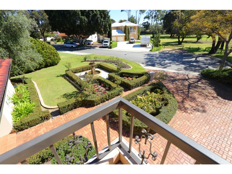 1 Shirley Avenue, Mount Pleasant WA 6153