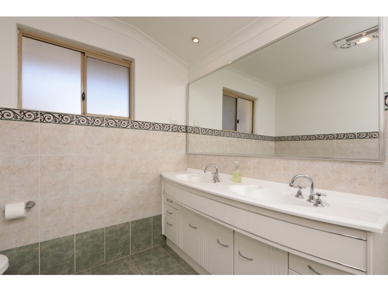 1 Shirley Avenue, Mount Pleasant WA 6153