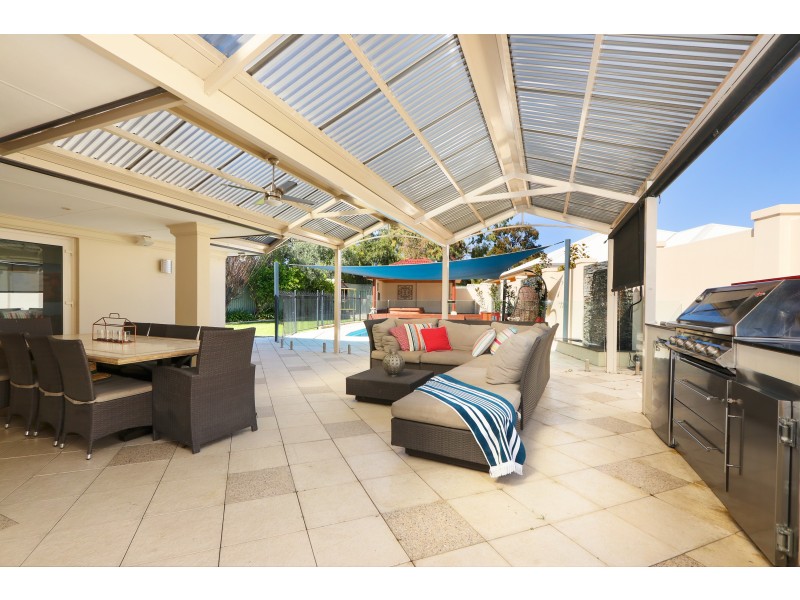 1 Shirley Avenue, Mount Pleasant WA 6153