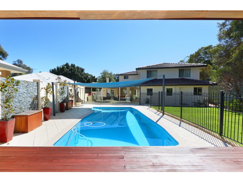 1 Shirley Avenue, Mount Pleasant WA 6153