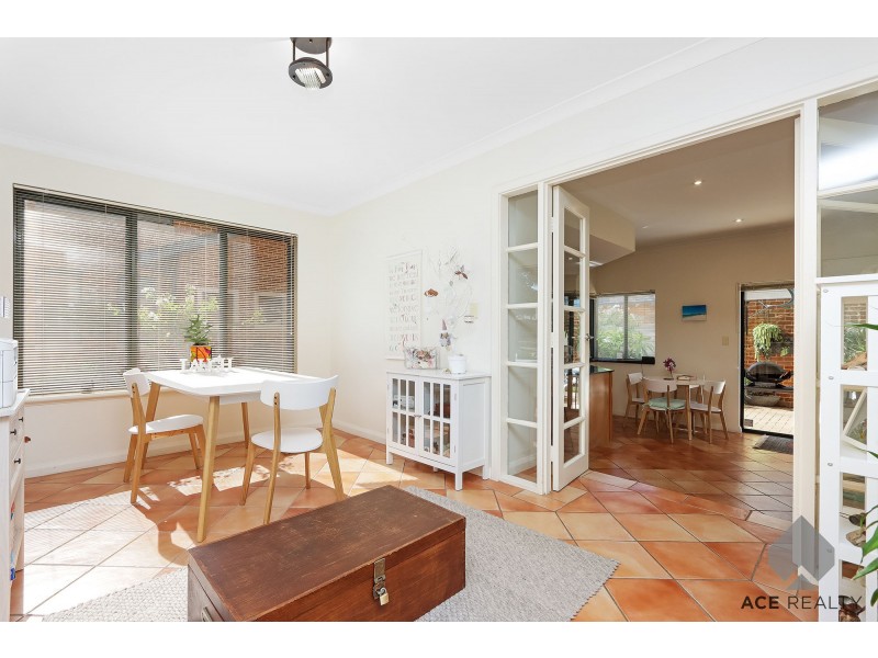 2/16 Kintail Road, Applecross WA 6153